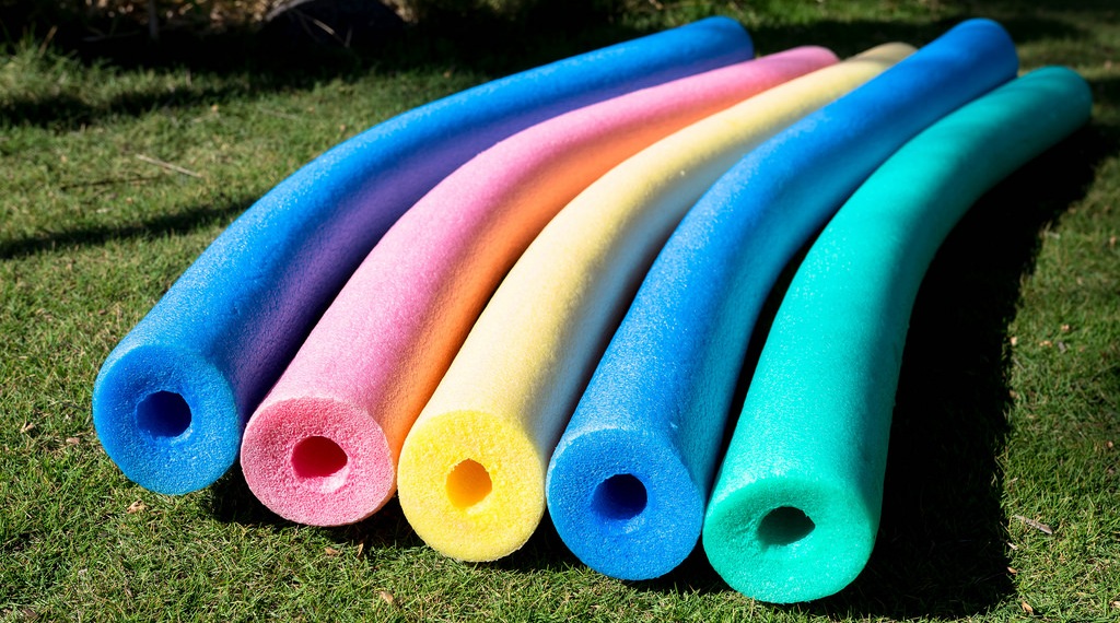 17 Clever Ways To Upcycle Your Pool Noodles Pool Noodles Garage | Hot ...