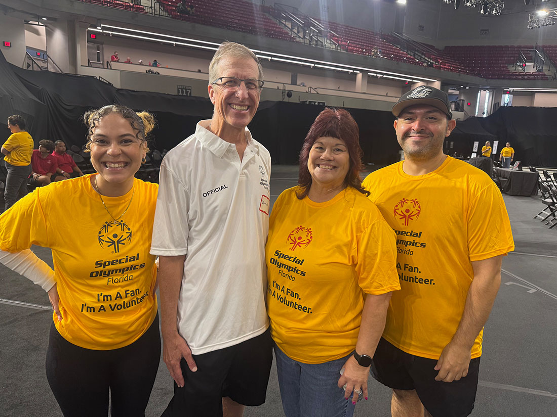 special-olympics-volunteers-in-action-7