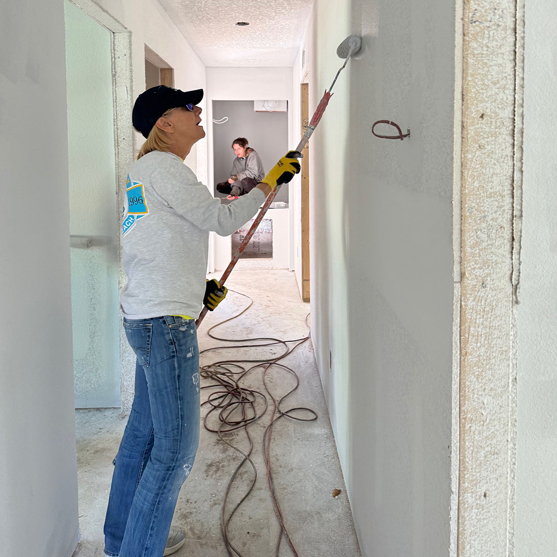 habitat-volunteers-in-action-8