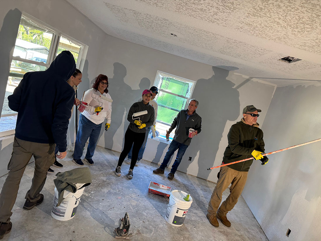 habitat-volunteers-in-action-9